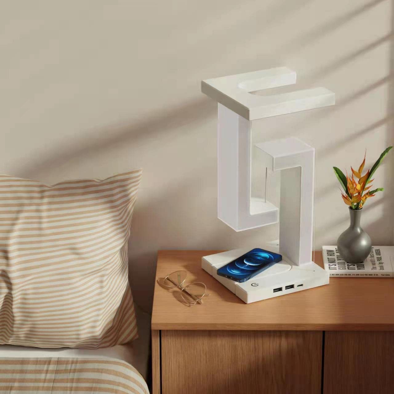 Floating Wireless Charging Lamp – Creative Suspended Light for Bedrooms - My Store